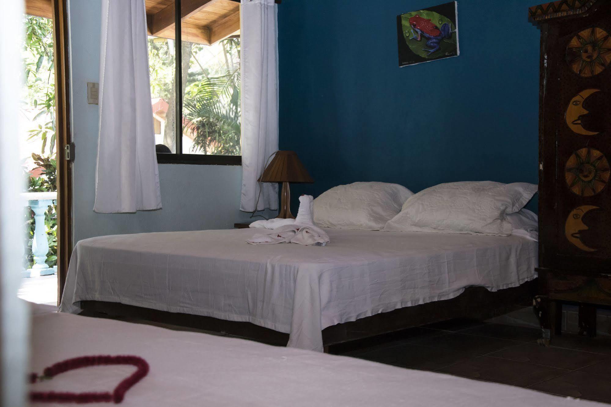 Hotel Pelicano Esterillos Este Extérieur photo